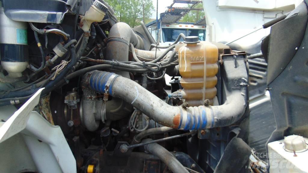 International 8600 Trekkvogner