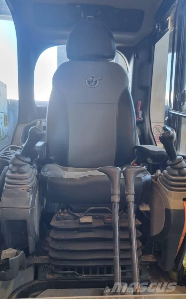 CASE CX 210 D Beltegraver