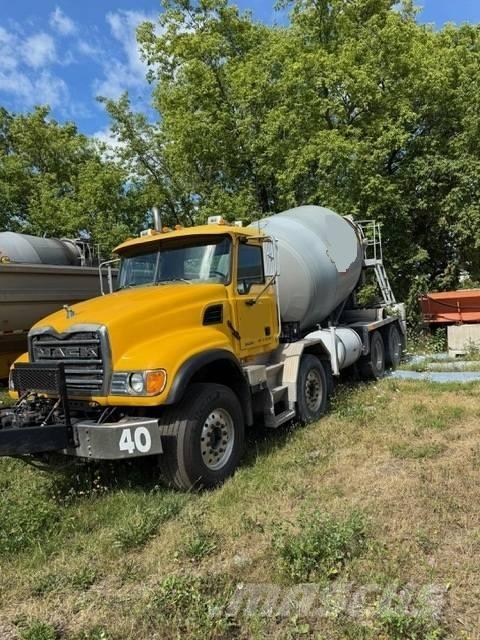 Mack CV 713 Betongpumpe biler