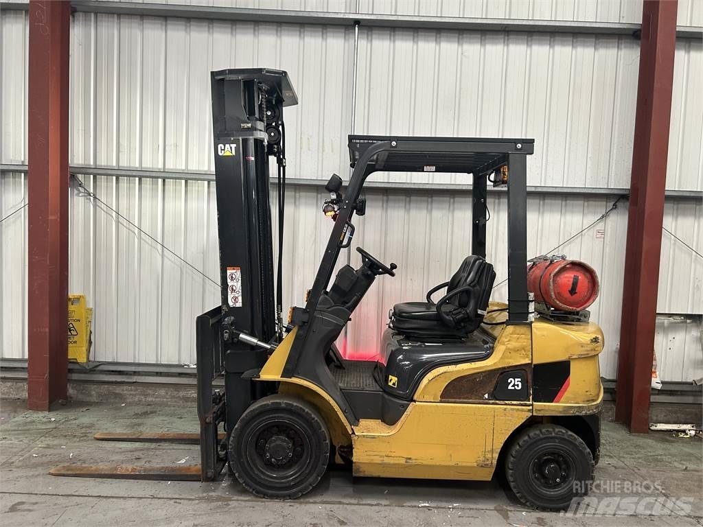 CAT GP25NT Propan trucker