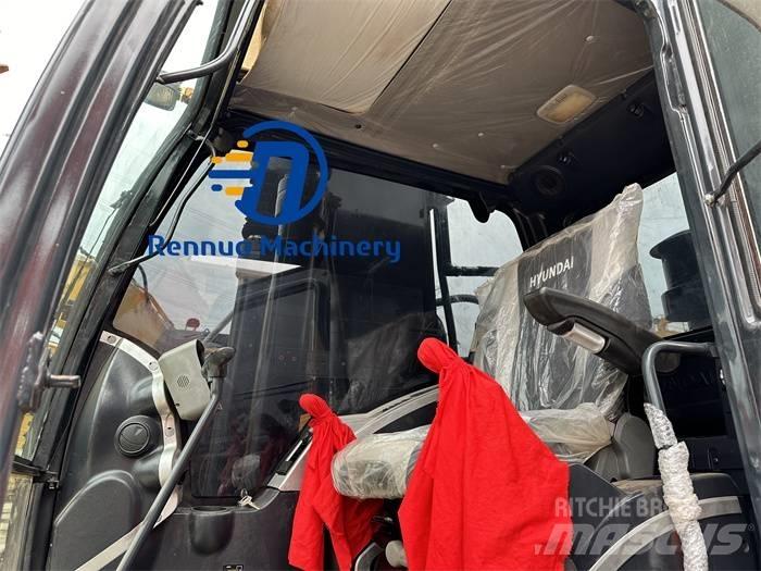 Hyundai R220-9S Beltegraver