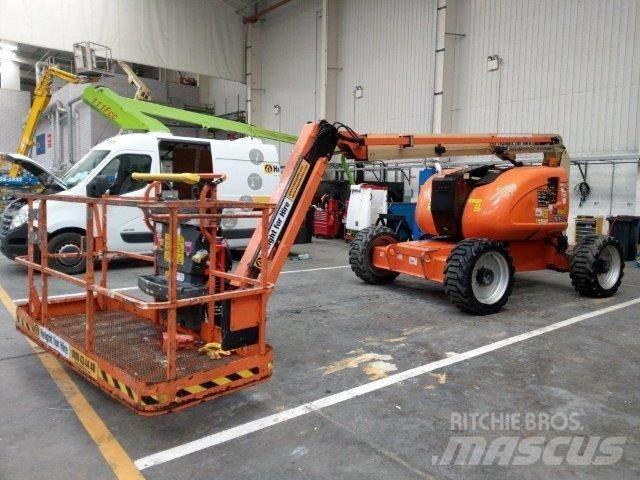 JLG 600AJ Leddede bomlifter