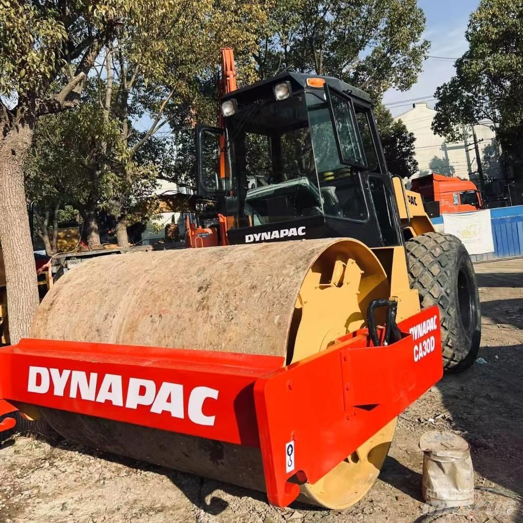 Dynapac CA 30 D Valsetog