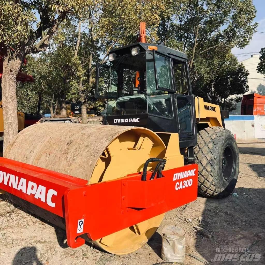 Dynapac CA 30 D Valsetog
