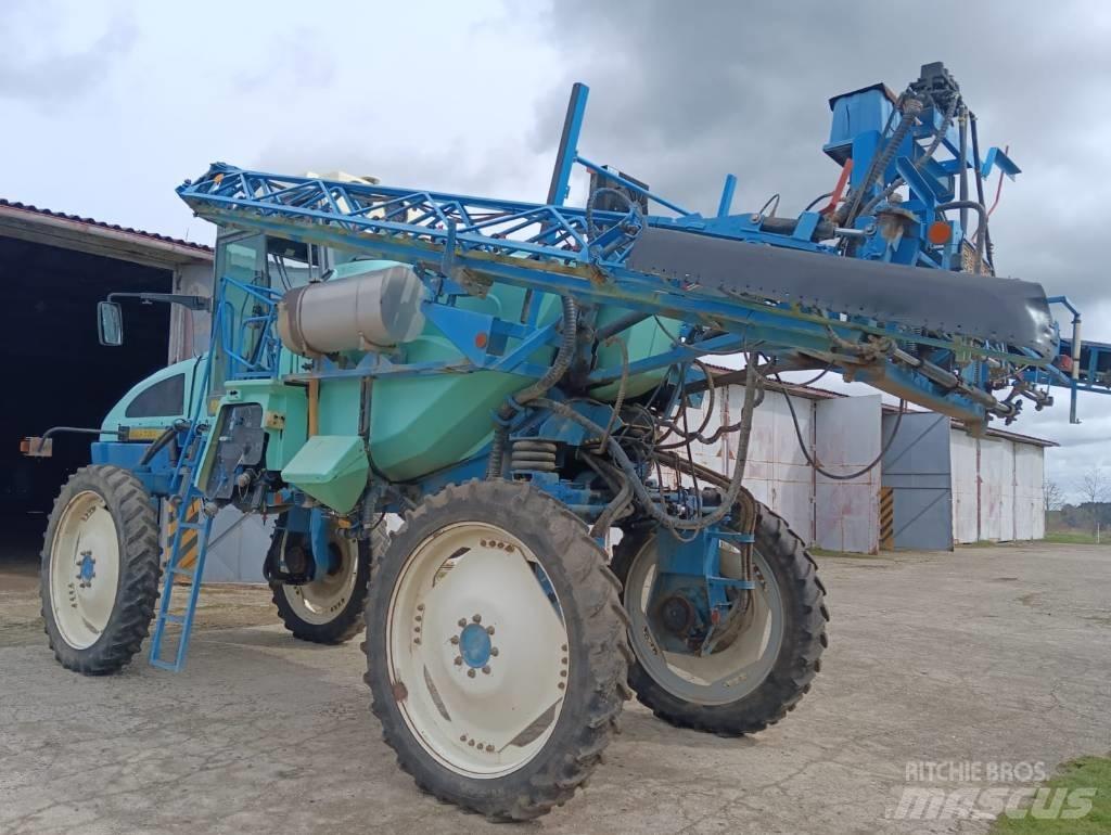 Berthoud UTL 4000 Selvdrevne sprøyter