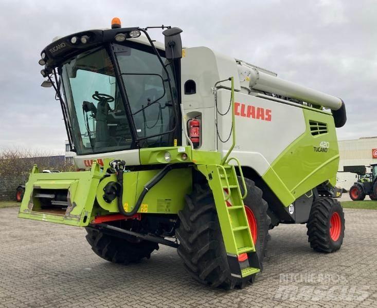 CLAAS TUCANO 420 Skurtreskere