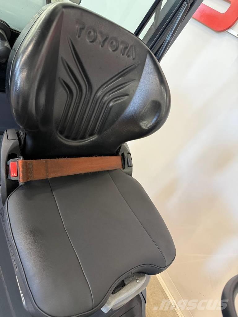 Toyota 10894 - 8FGF18 Propan trucker