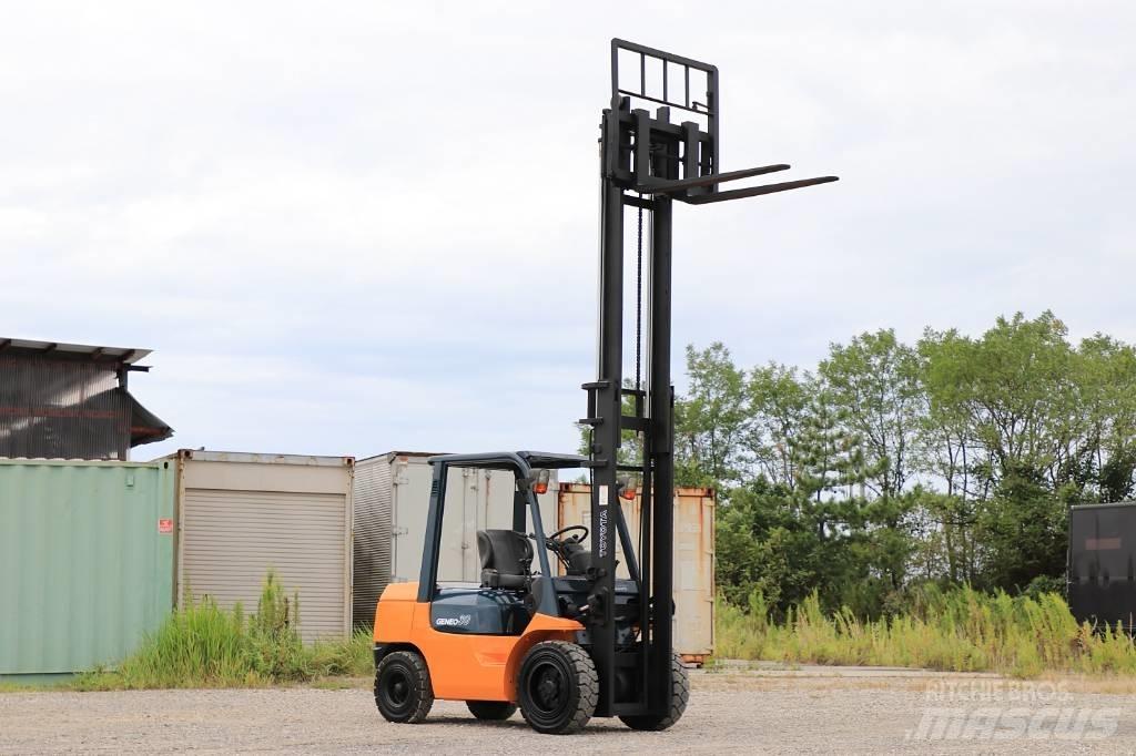 Toyota 7 FD 30 Diesel Trucker