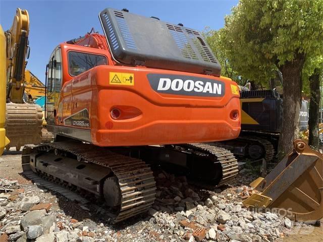 Doosan DX 225 LC Beltegraver