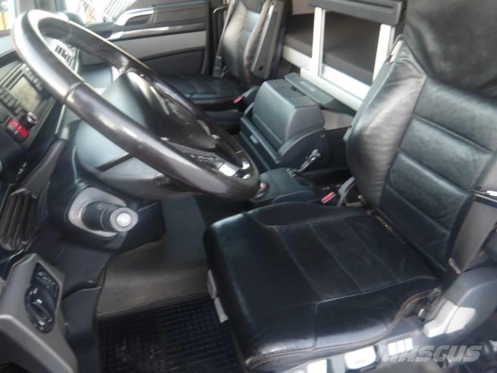 MAN TGX 35.560 8x4 Kornbil