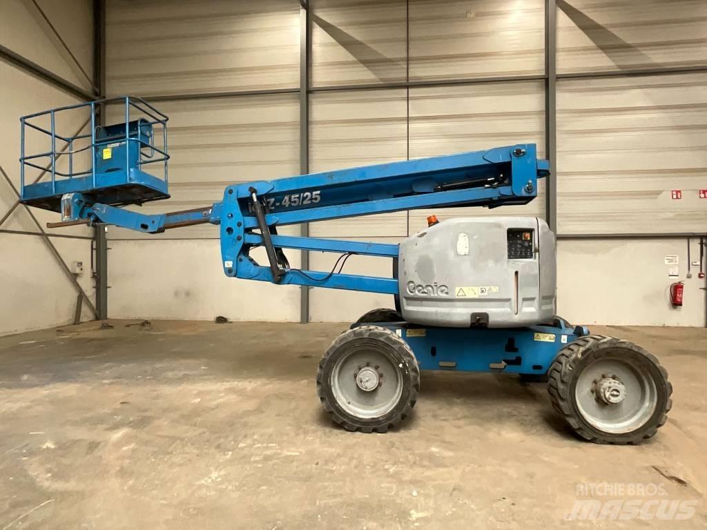 Genie Z 45/25 Leddede bomlifter