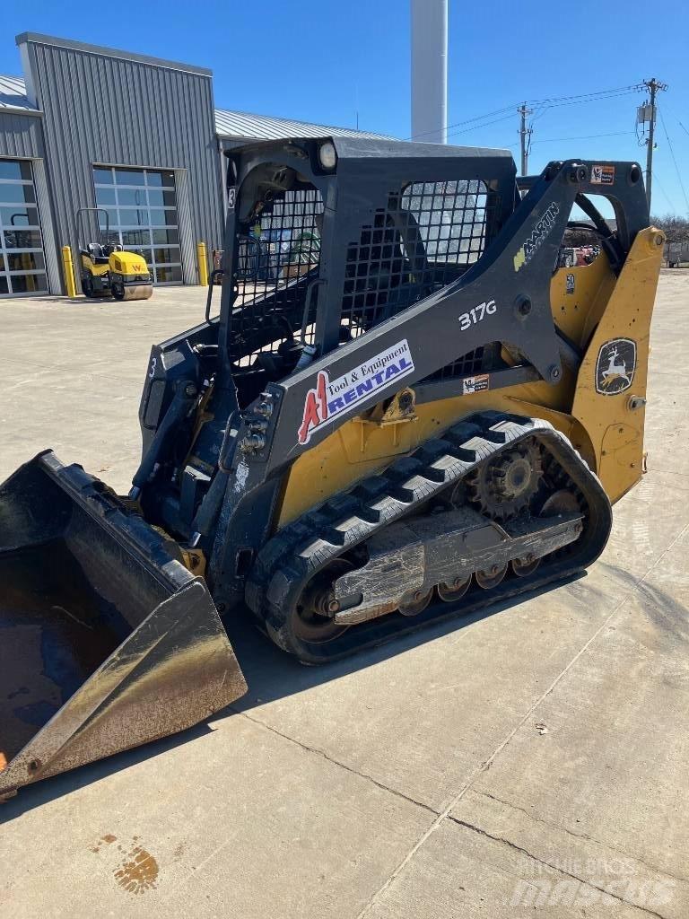 DEERE 317 G Kompaktlastere