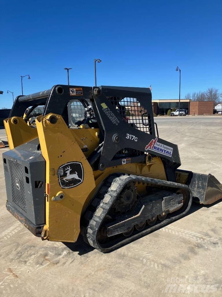 DEERE 317 G Kompaktlastere