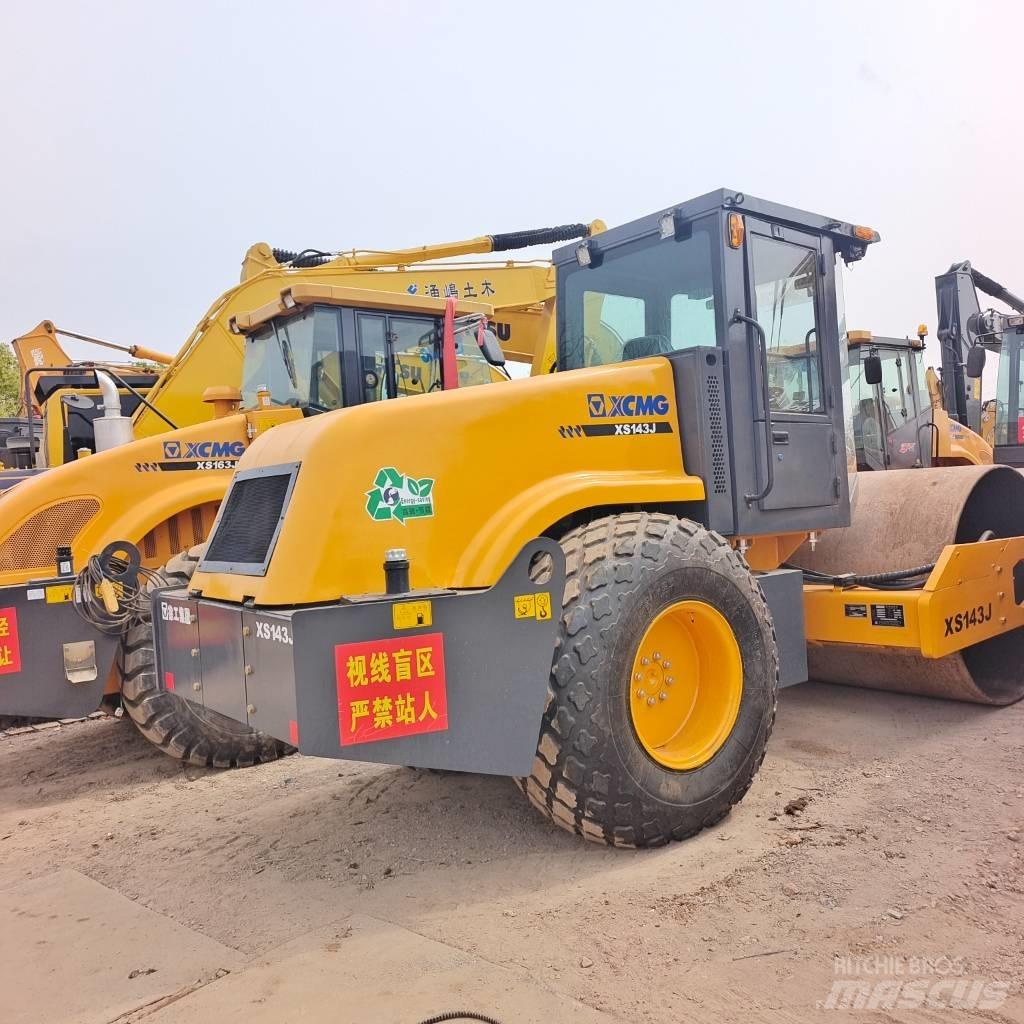 XCMG XS 142 J Tandem Valser
