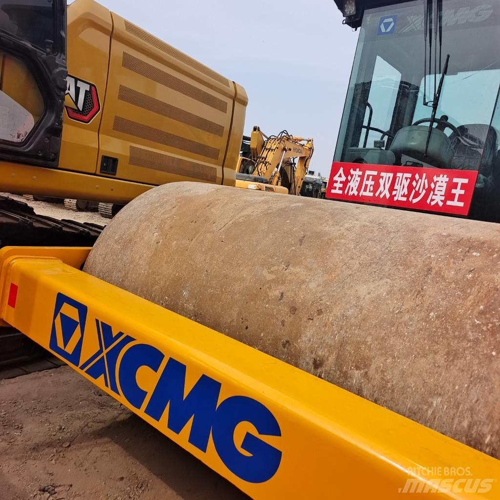 XCMG XS 142 J Tandem Valser