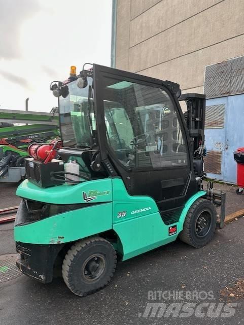 Mitsubishi FD 35 N Diesel Trucker