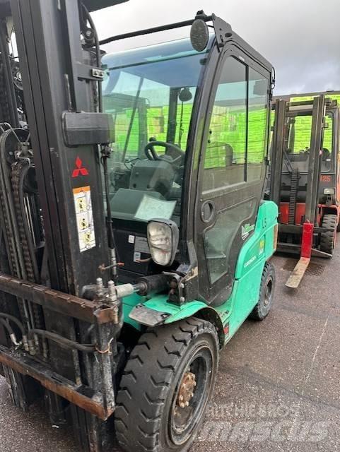 Mitsubishi FD 35 N Diesel Trucker