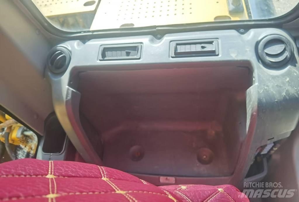 CAT 320d2 Beltegraver