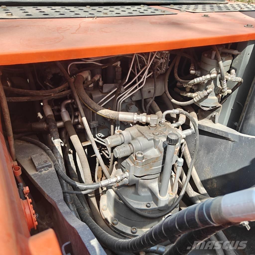 Hitachi ZX200 Beltegraver