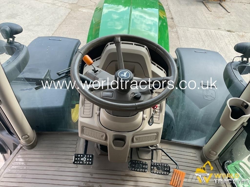 John Deere 6215 R Traktorer