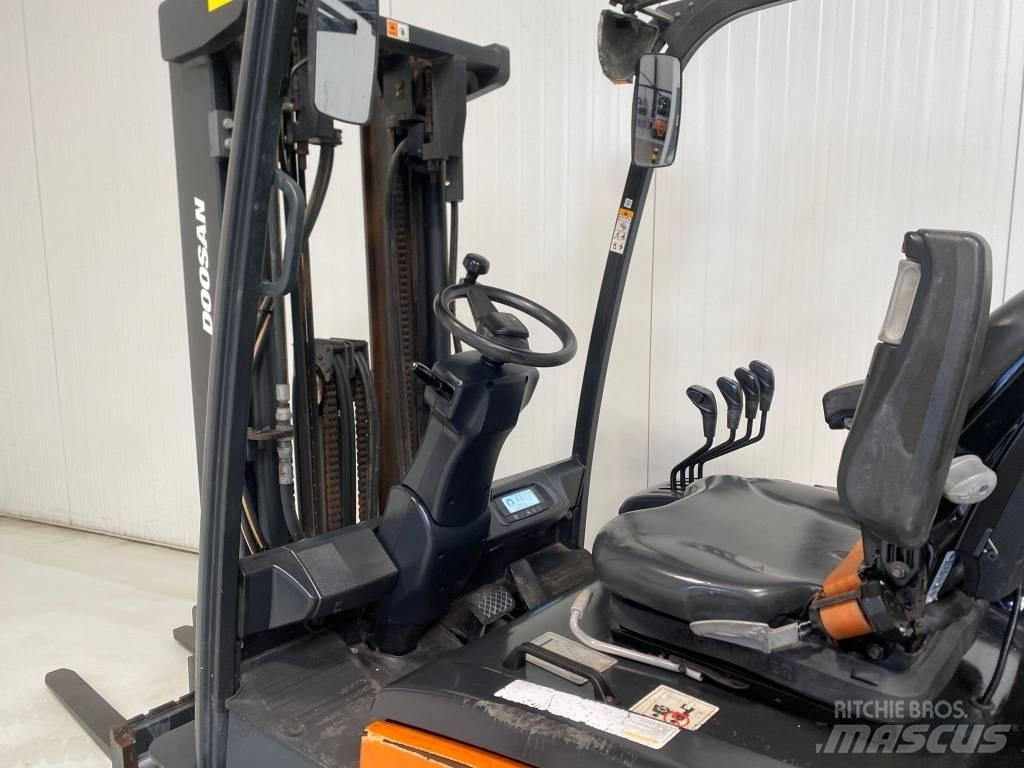 Doosan B25X-7 Elektriske trucker