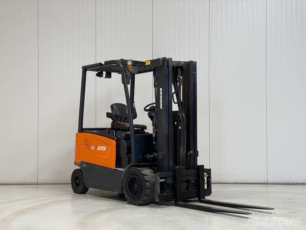 Doosan B25X-7 Elektriske trucker