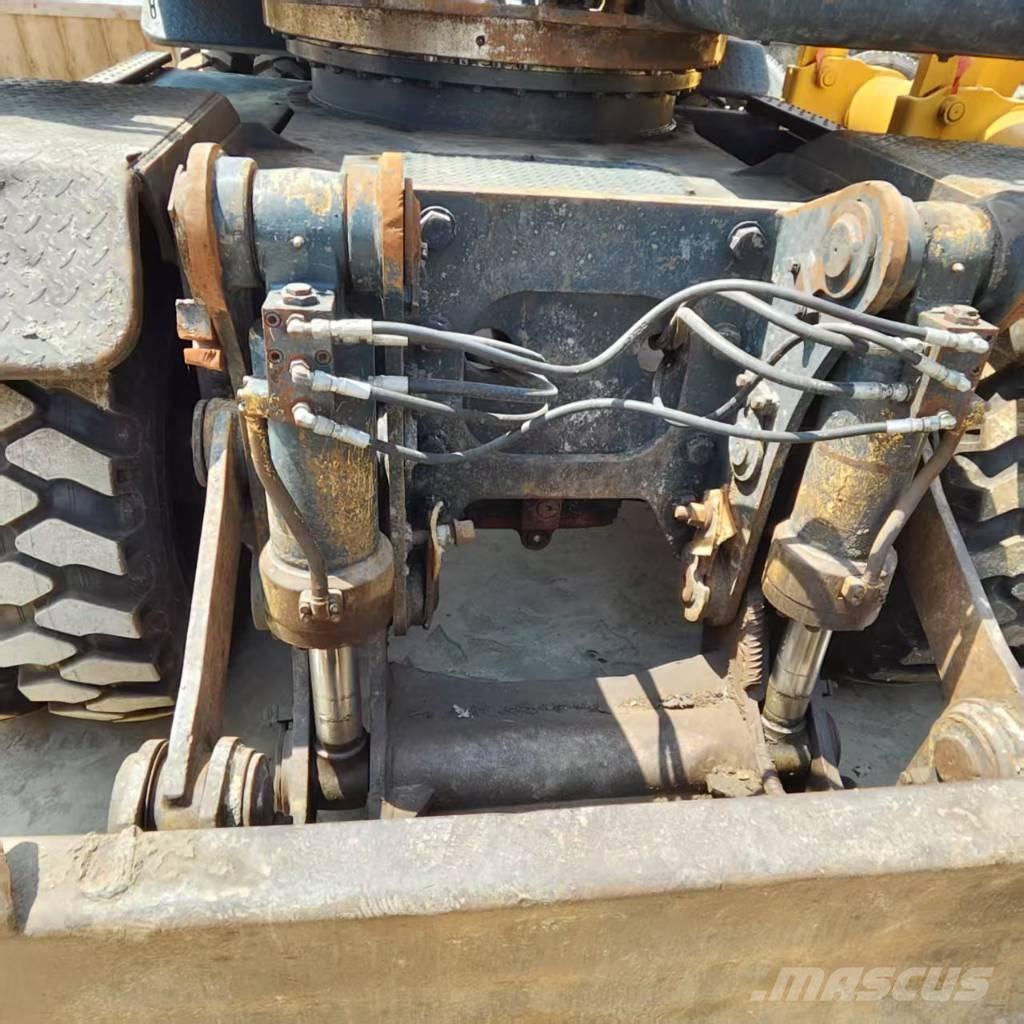 Hyundai R210W-9 Hjulgravere