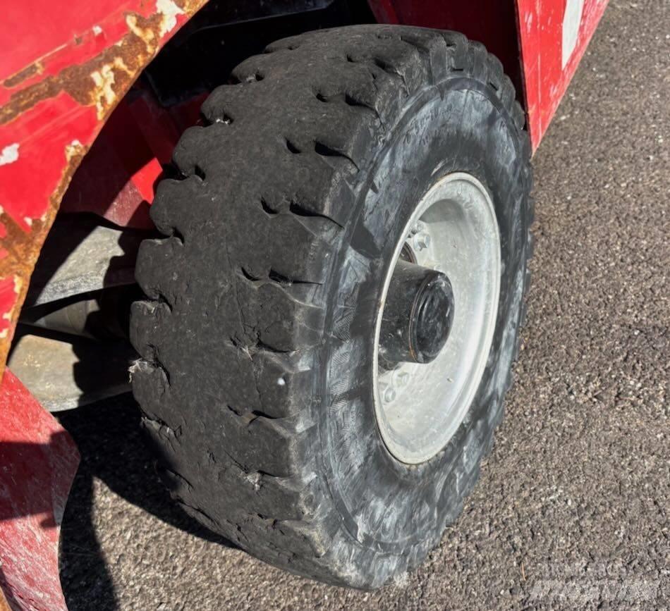 Manitou MI 35 D Diesel Trucker