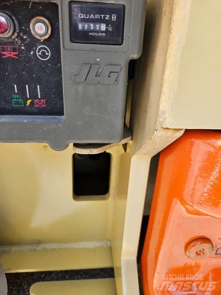 JLG 2630 ES Sakselifter