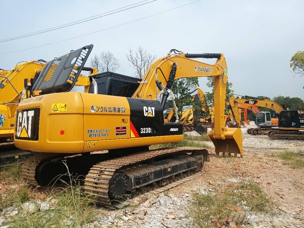 CAT 323D2 Beltegraver