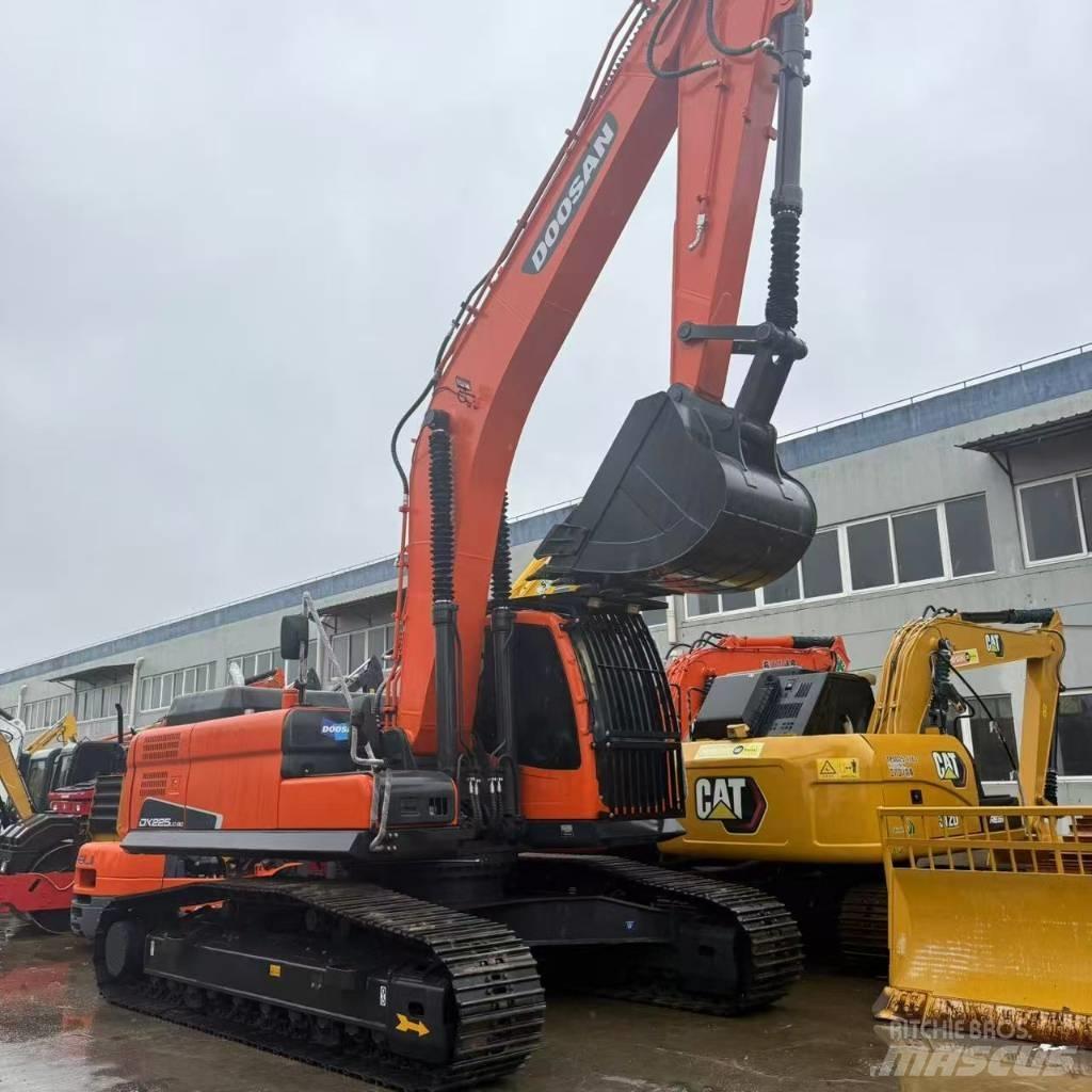 Doosan DX225LC-9C Midigravere 7 - 12t