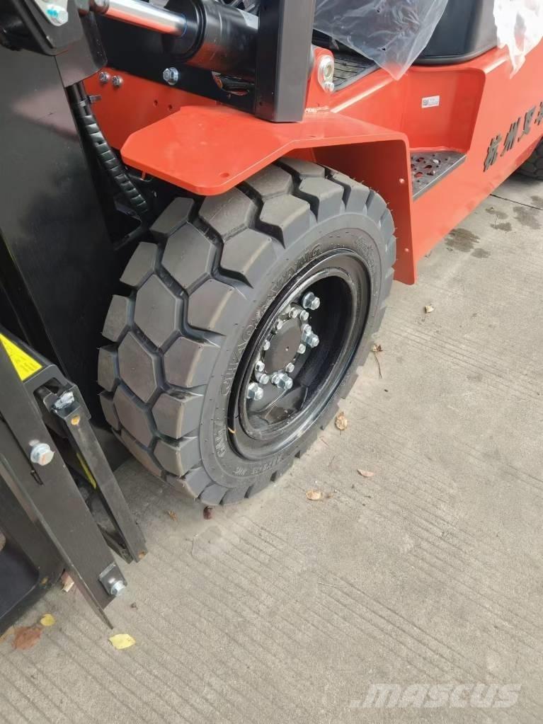 Hangcha CPCD 35 Diesel Trucker
