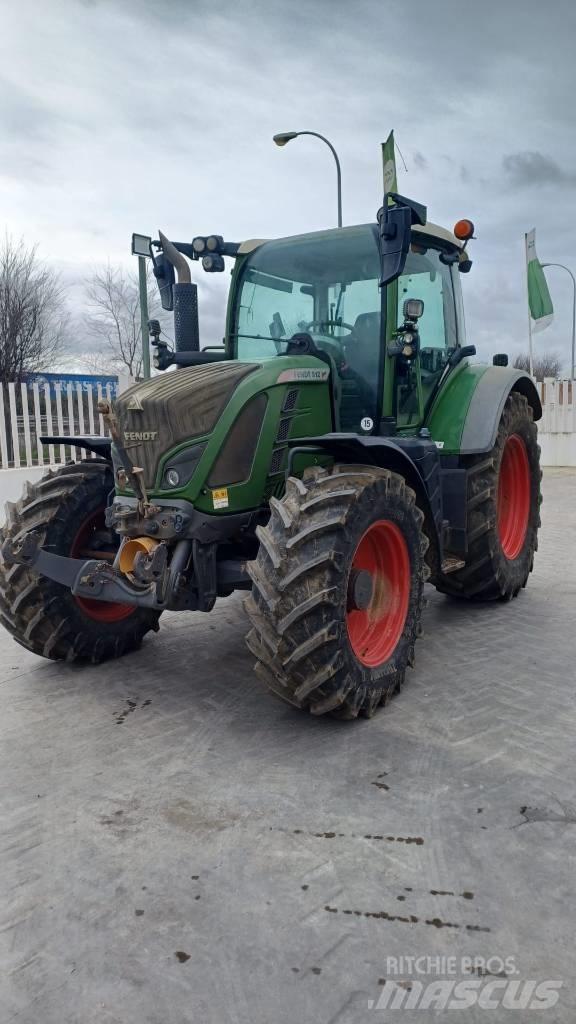 Fendt 512 Traktorer