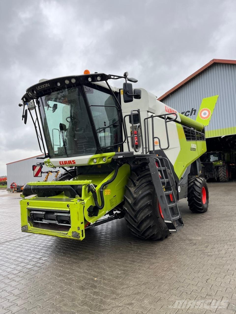 CLAAS Lexion 5300 Skurtreskere