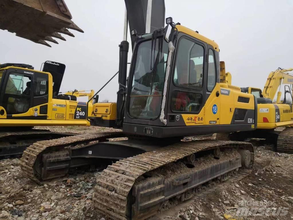 Volvo EC 290 B LC Beltegraver