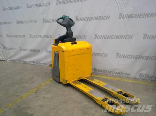 Jungheinrich ERE 225 Lavtløftende truck med platform