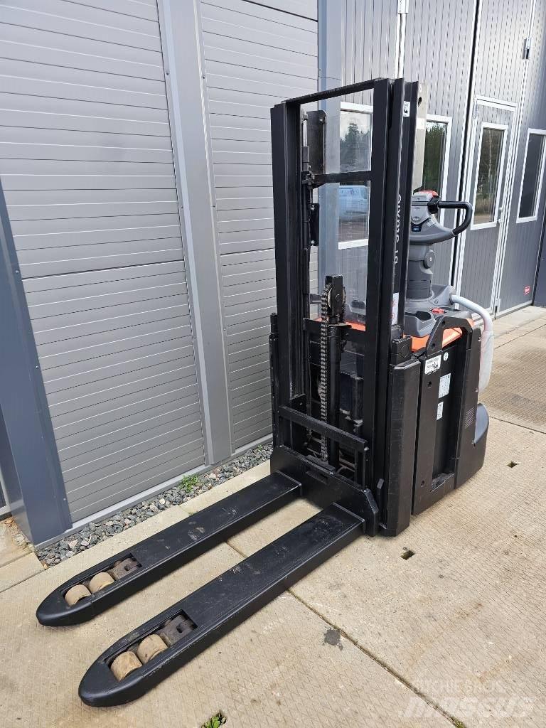 BT SPE 200 D 2500mm Ledestablere