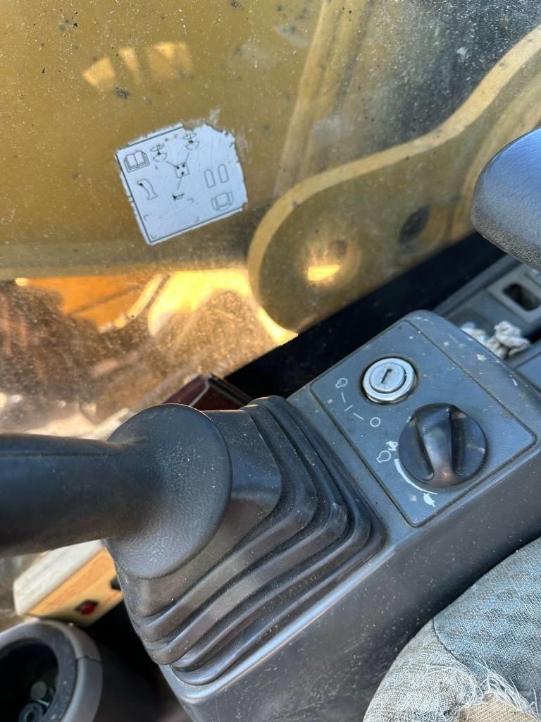 CAT 325DL Beltegraver