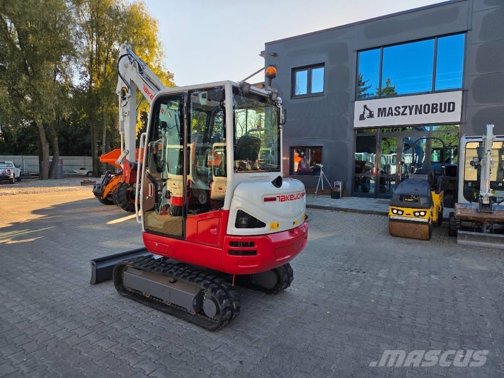 Takeuchi TB230 + HS03 Minigravere <7t