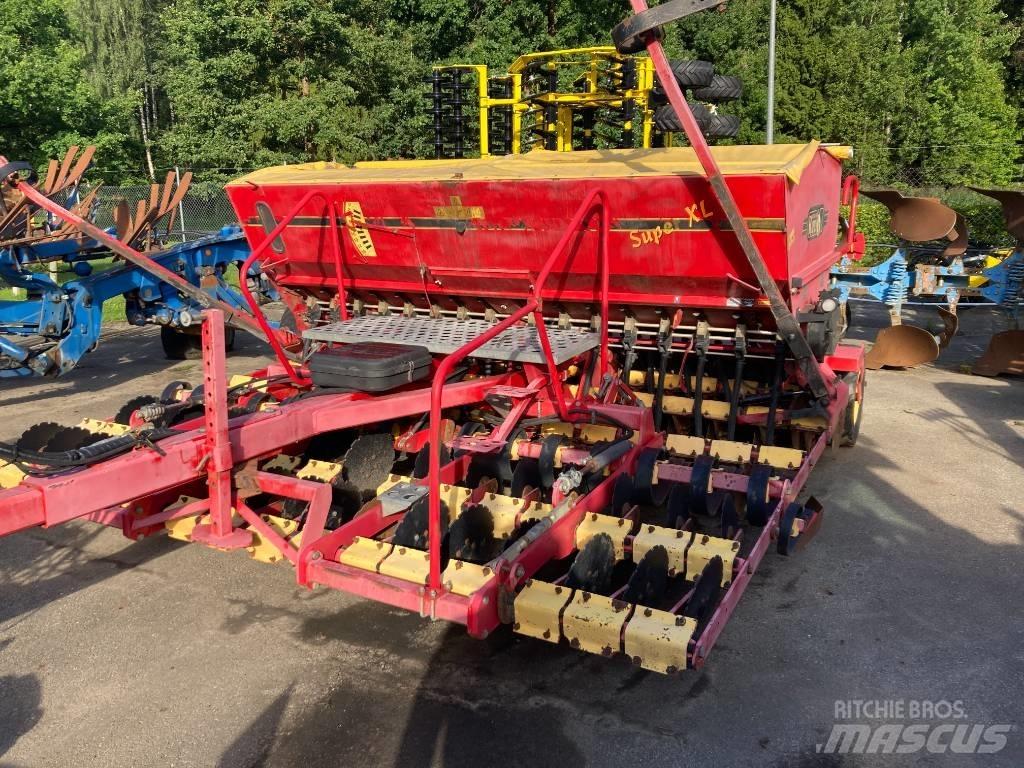 Väderstad Rapid 400C Kombinerte såmaskiner