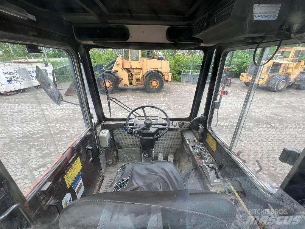 Bollnäs BT25T Terminaltraktor