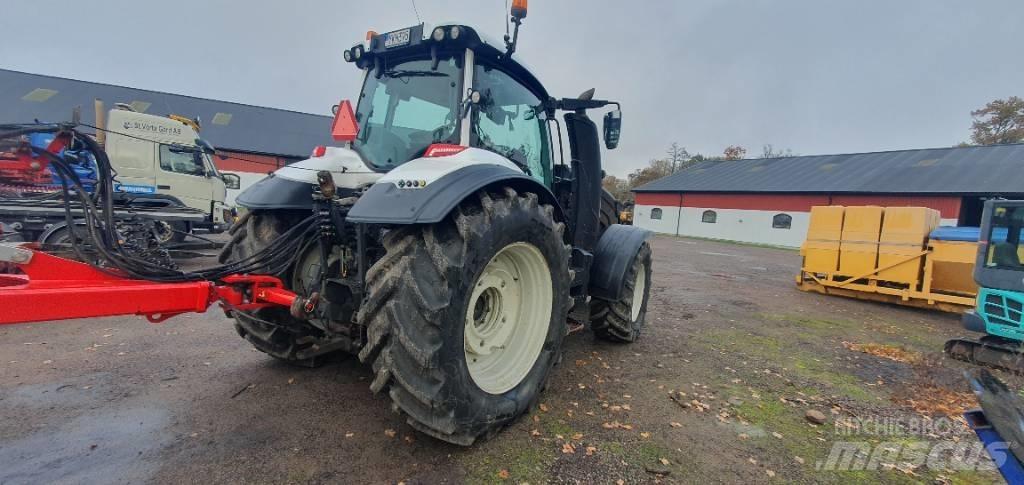Valtra T 234 Versu Traktorer