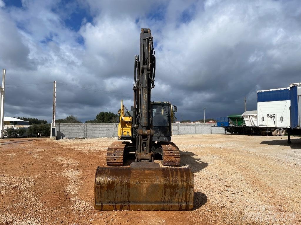 Volvo EC 220 E Beltegraver