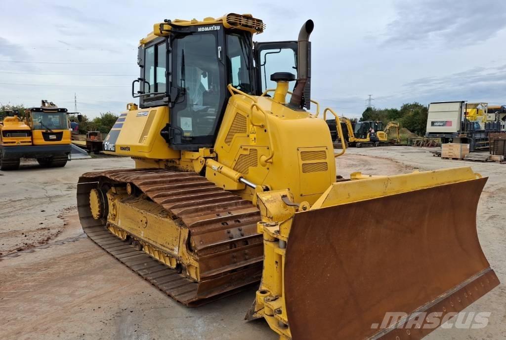 Komatsu D61PXI-24E0 Dozere Beltegående