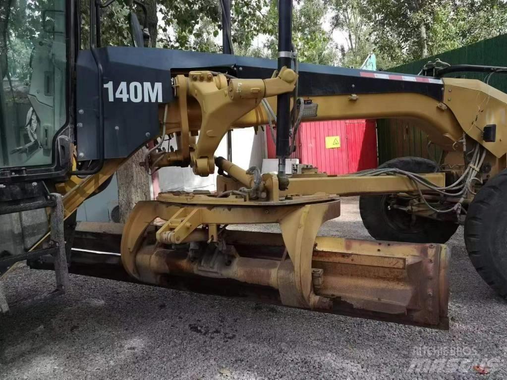 CAT 140 M Veihøvler