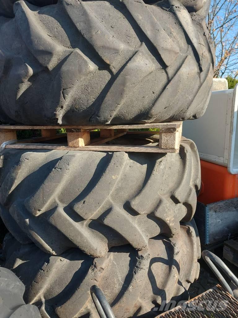 Komatsu 901 Dekk, hjul og felger