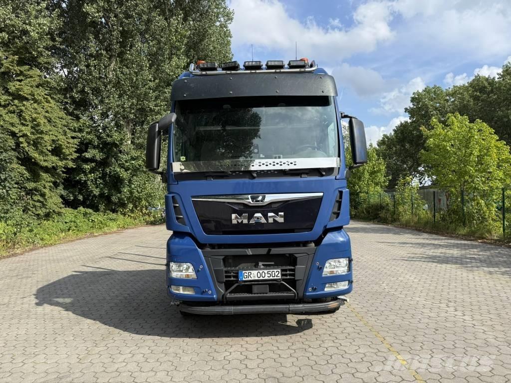 MAN TGX 33.500 Spesialbiler for transport av skogsmaskiner