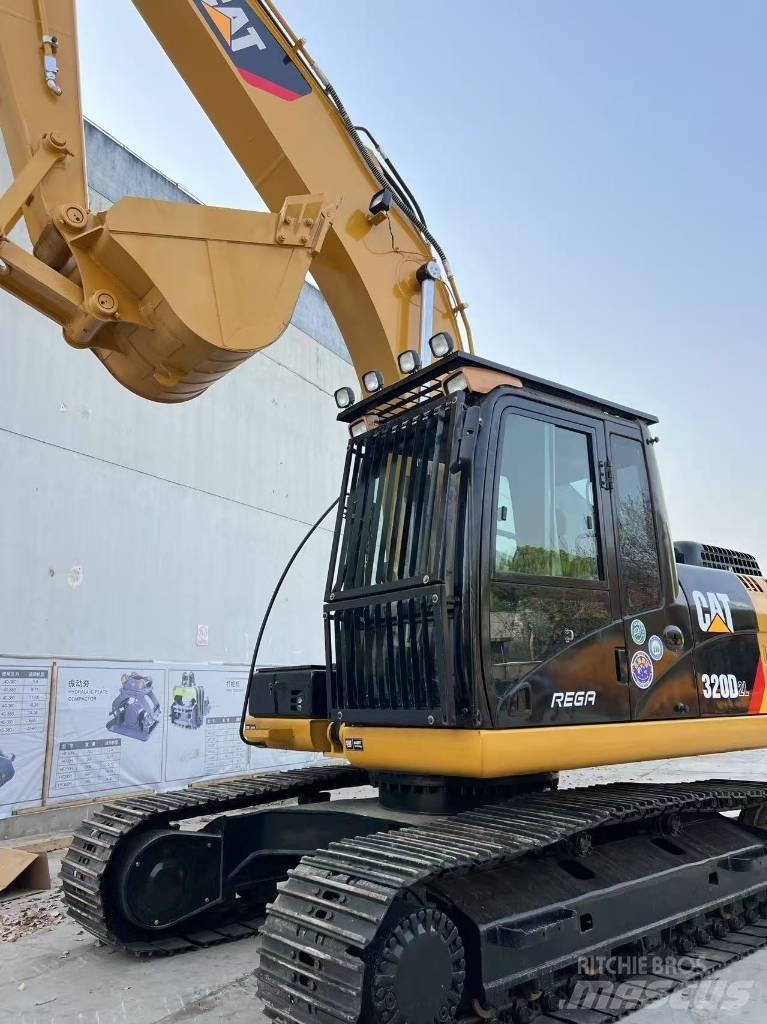 CATERPILLR 320d2 Midigravere 7 - 12t