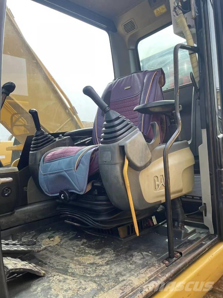 CAT 320d Beltegraver