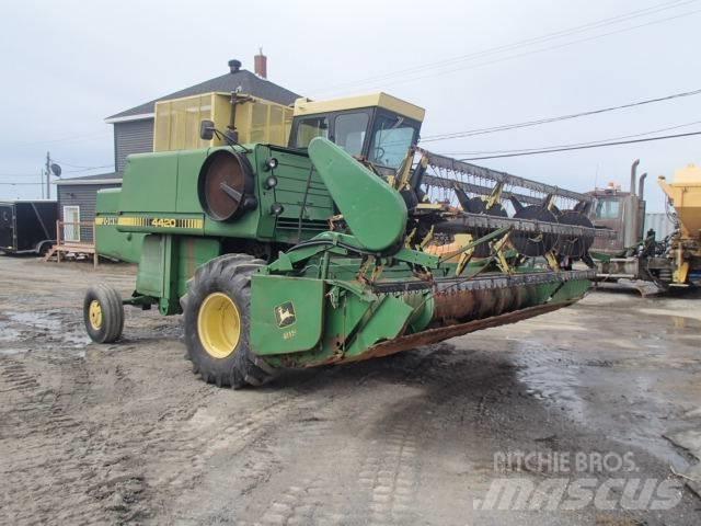 John Deere 4420 Skurtreskere